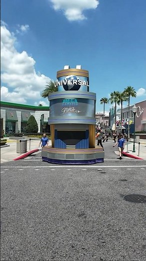 Universal Studios Mega Movie Parade Universal Float #universalparks #themepark