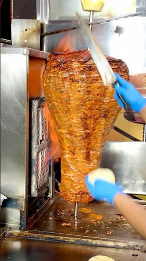 AL PASTOR TACOS at Leo's Taco Truck LA #alpastor #tacos #foodie