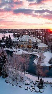 An incredible mansion in Wisconsin during winter | Mansions of USA