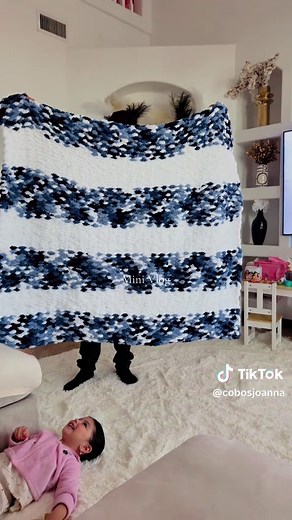Chunky Blanket DIY: How to Make a Chunky Blanket on a Loom
