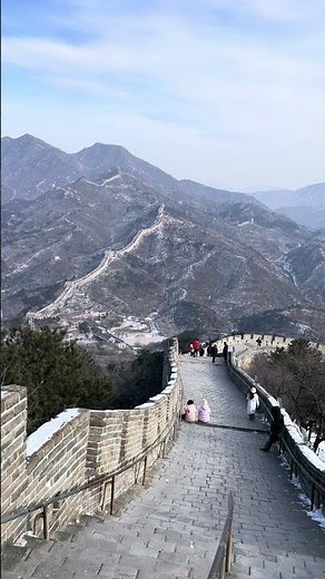 Gran Muralla. Bajando. Walking along the Great Wall.