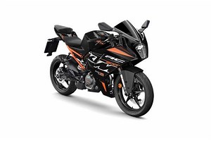 KTM RC 200 Price - Images, Colours & Reviews