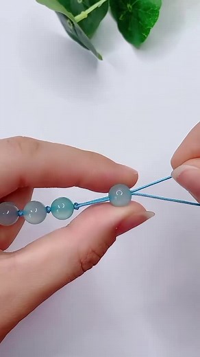 Macrame Bracelet Tutorial with Beads