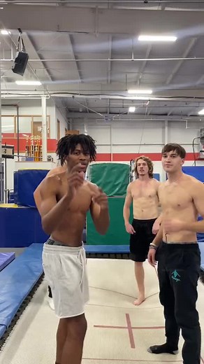 Hero DW.Short on TikTok