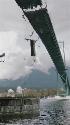 Bus Crash 🚌 #finaldestination