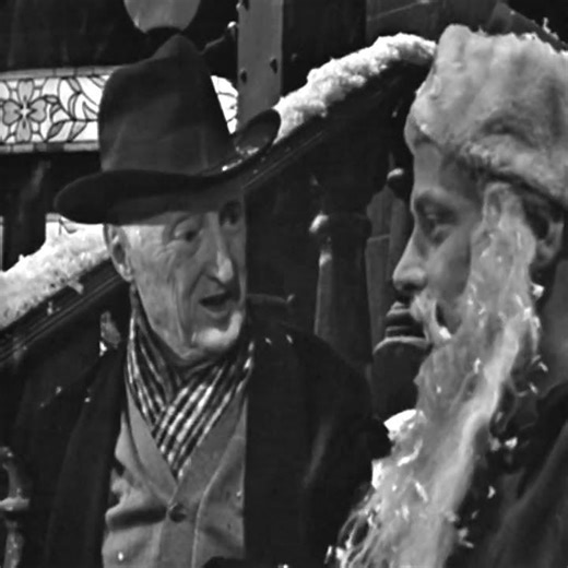 S02e11 The Twilight Zone - The Night of the Meek - Dec 23, 1960 sHORT 155
