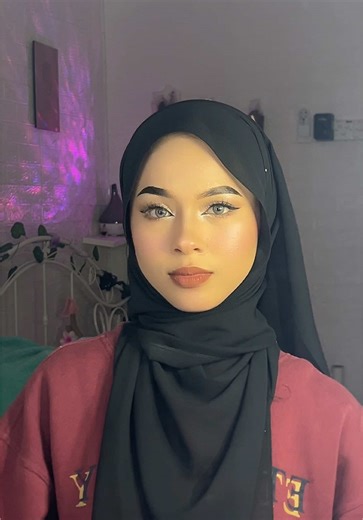 Hand Gestures Explained: Discover Their Meaning