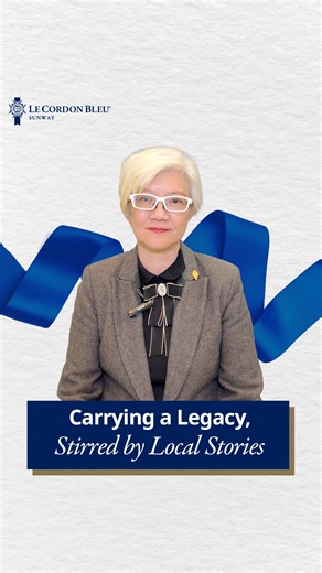 What happens when you take a beloved local dish, add a creative twist, and elevate it with Sunway Le Cordon Bleu finesse? You do more than impress a crowd. You win recognition, admiration, and a place at the top. 👨‍🍳💥 Chef Chua Toi Aik, one of our outstanding students, recently earned top honours at a national culinary competition organised by Berita Harian. His creation combined the soul of Malaysian cuisine with the refined techniques he honed right here at Sunway Le Cordon Bleu. It was a d