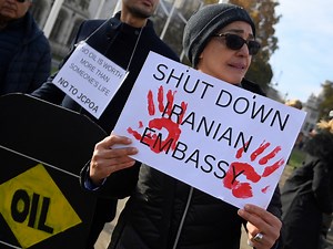 US and Canada announce new sanctions against Iran over protests