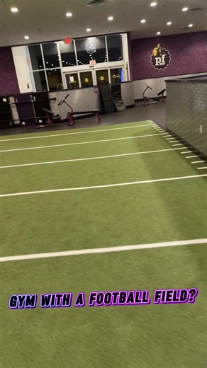 Did you know that there’s a 24 hour @Planet Fitness with a mini football field inside? If you live in Los Angeles or the surrounding cities, you gotta check out the planet fitness in North Hollywood, California. Tag a friend that would workout here! #planetfitness #gym #24hourgym #pf #fitness