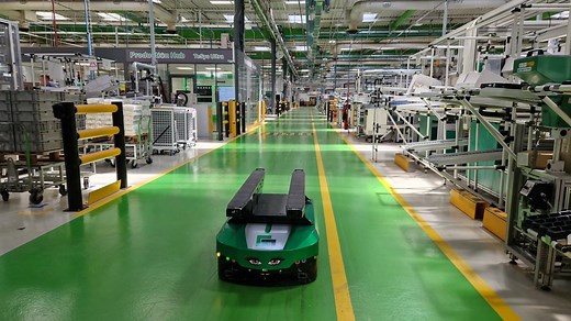Au Vaudreuil, entre transformation digitale et décarbonation, l’usine Schneider Electric s’illustre