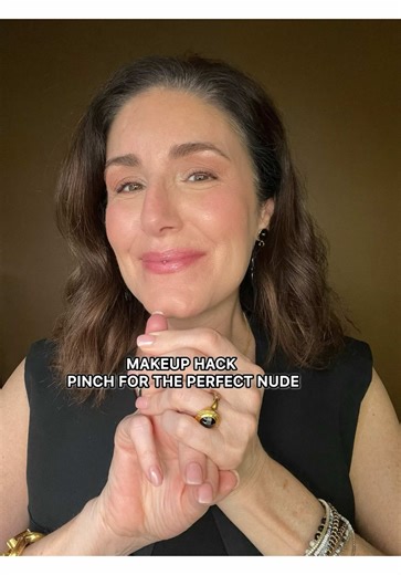 I forgot about this old-school makeup hack until it popped back into my head the other day… You pinch your fingertip, let it flush, and match that color to a lipstick. 👆💄 Would you try this? Or have you done it before? 💄 Follow along for easy, age-smart beauty hacks ✨ #MakeupOver50 #MidlifeBeauty #MakeupHack