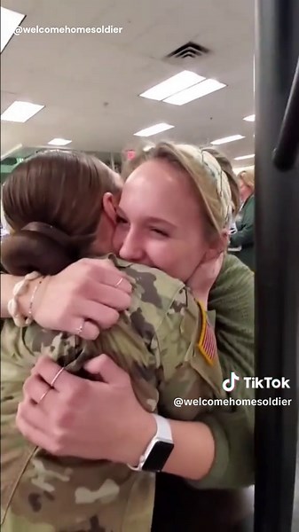 Heartwarming Military Homecoming Surprises