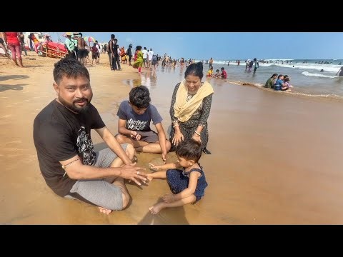 পরী জীবনে প্রথমবার পুরীর সমুদ্রে স্নান করলো, সবাই হেঁসে লুটোপুটি 