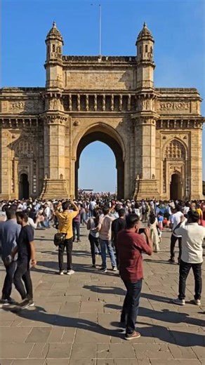 fire work when Gateway of India transform into blue colour #shortvideo #