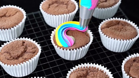 Yellow Gel Food Coloring - Pandalab 2 Ounce High Concentrated Food Dye for Baking, Cake, Cookie, Fondant, Icing, Easter Egg, Macaron, DIY Slime (60ml)