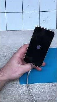 I replaced the worn-out battery in his iPhone 13 mini 👌😷📱🪫 #iphone #tip #repair #fixloi