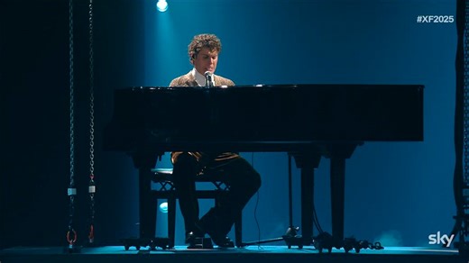 X Factor 2025, PierC in Semifinale canta i Queen | Sky