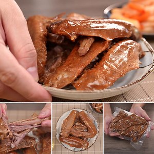 解凍即食！讓人吮指回味的【煙燻老滷鴨翅】！ 經過長時間滷製，滷香滲透到骨縫裡，肉質緊緻卻不乾柴，每一口都香氣四溢😋 新品優惠4包就免運 >> https://i3m.tw/qqqro ✅ 特選台灣櫻桃鴨翅 ✅ 擁有Q彈膠質與嚼勁鮮美的肉質 ✅ 數十種藥材特調滷汁長時間浸泡 ✅ 獨特煙燻香氣 冰箱隨時囤幾包，追劇小食、宵夜解饞，冷吃香、熱吃更夠味❤️ 真空包裝，解凍即食或簡單加熱就能享受 | i3Fresh 愛上新鮮