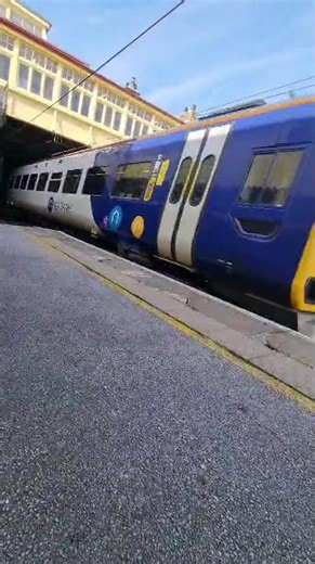 Carlisle Train Departure from Keighley Station 4k