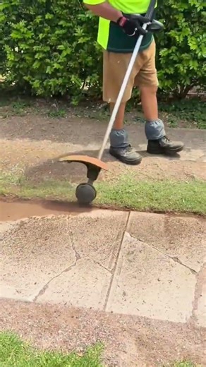 Mastering Lawn Edging Techniques for a Perfectly Manicured Garden Path