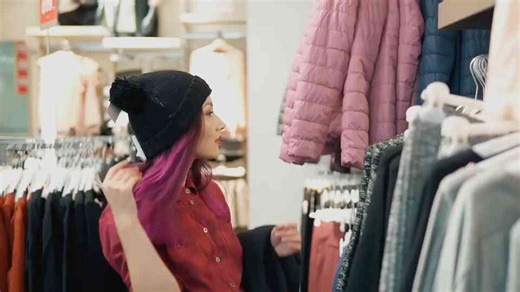 8 Modern Fashion Trends That Have Baby Boomers Raising Their Eyebrows