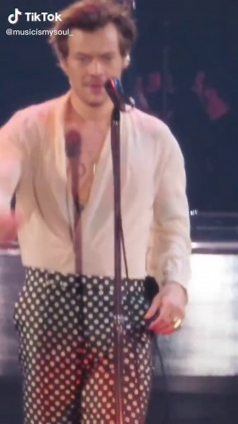 Harry Styles 'Adore You' Live Performance