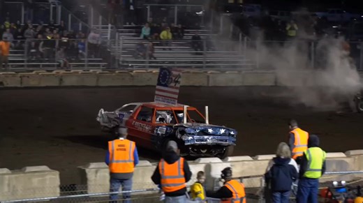 178K views · 1K reactions | #fullsendfriday I really need to make it to a Washington #demolitionderby | Demo Derby Photo Gallery | Facebook