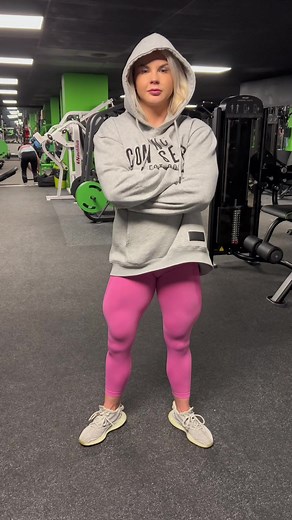 Mami #fyp #latsspead #femalebodybuilding