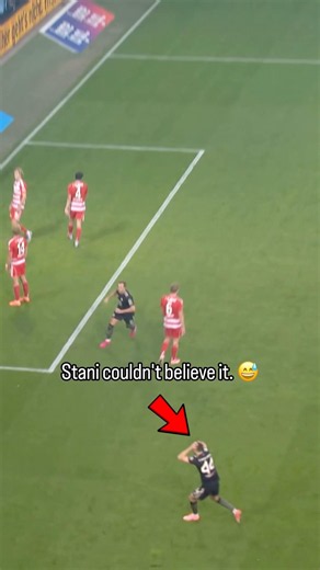We still can’t get over Stanis’ reaction. 😂