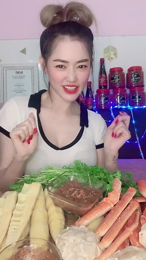 Món Ngon Hải Sản Cùng Tiffany Ngọc Hà