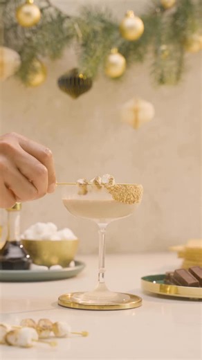 LCBO Food & Drink Magazine on Instagram: "Sip into the season with our Cocktail of the Month, the S’mores Cocktail 🍸 🌲! Recipe in bio. // Savourez l’hiver avec notre cocktail du mois, le Cocktail S’mores!"