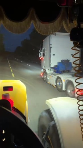 😎😎#powerwashing #goinstyle🚨😍👌 #scaniav8 #r560