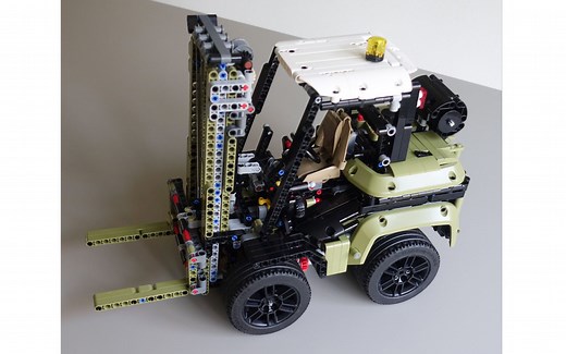 LEGO乐高 Technic科技系列 MOC Forklift: 42110路虎 B-Model 叉车