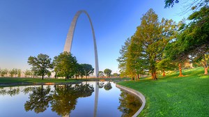 Arch resumes tram rides to the top — with some changes