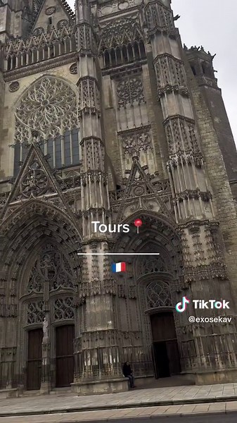 Explore Tours, France: City Tour Guide