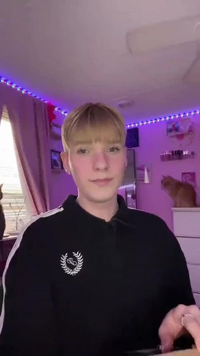 opening a mystery box from fellow pink girly 🤭 #unboxing #fyp #pink #mysterybox #girly #pinkpinkpink | Michael Pink