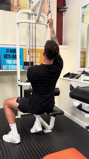 Exercise Tutorial: Single Arm Lat Pulldown