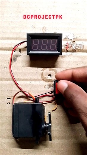 ‎No Battery! Servo Motor Powers a Voltmeter . #shorts #diy