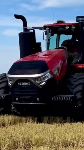 Case-IH Tractor working reels today 🚜 🚜 #reels #tractorlife #caseih | Big Machines