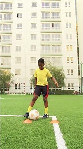 How To Do Outside Touch: FPRO Level 1 | FPRO FOOTBALL TRAINING 🔥 | Leon Ngassa ⚽