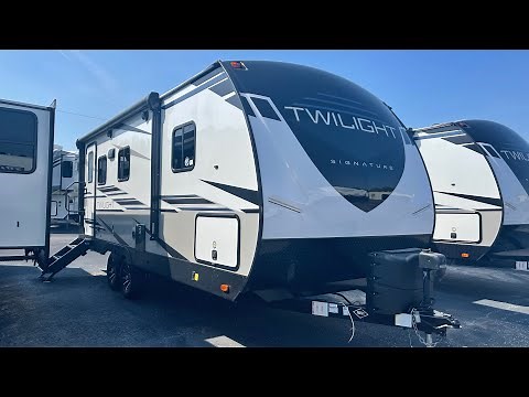 2022 Twilight Signature 2100TW