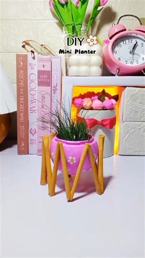 DIY Bulb Planter 🌱#shortsviral #artandcraft #bulbplanter#diy #diyplanter
