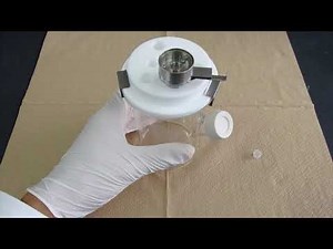 超微量固体試料採取器