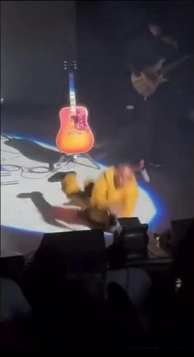 Singer Lloyd Falls Off Stage During Performance 😳😂 | Viral Concert Moment