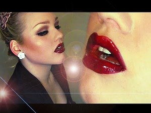 Christmas Makeup: Double Eyeliner and Dark Glossy Red Lips