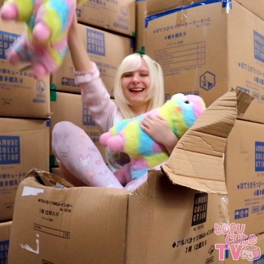 Ever wondered what it'd be like to recieve a shipment of kawaii plush the size of a house?! Our latest Tofu Cute TV video gives you a sneak peak into a new delivery of cuteness!! 🧸✨ >>youtube.com/watch?v=ZWHiYwkMgds | Tofu Cute