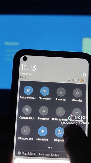 Cómo compartir pantalla del tlf en el proyector HY320
