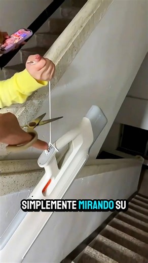 Pistola de agua - mini juguete de madera - habilidades artísticas de carpintería / madera 😱🔫#shorts