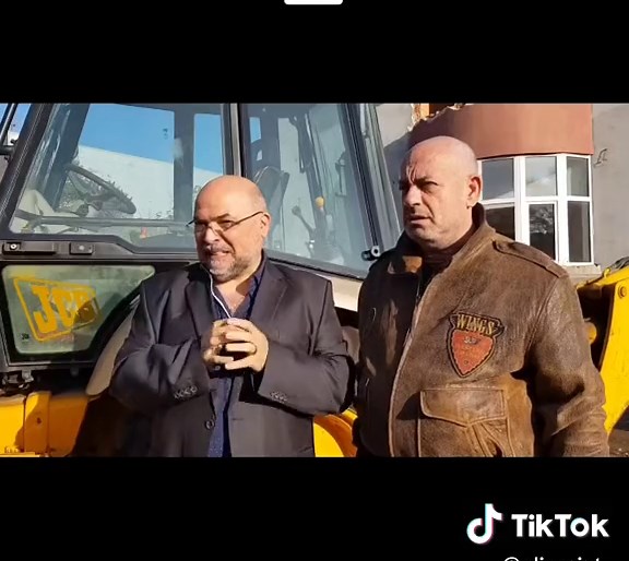 Guide to Operating a JCB Backhoe Loader Safely